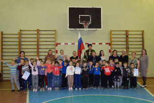 Военно-спортивная игра "Зарница" Военно-спортивная игра "Зарница".